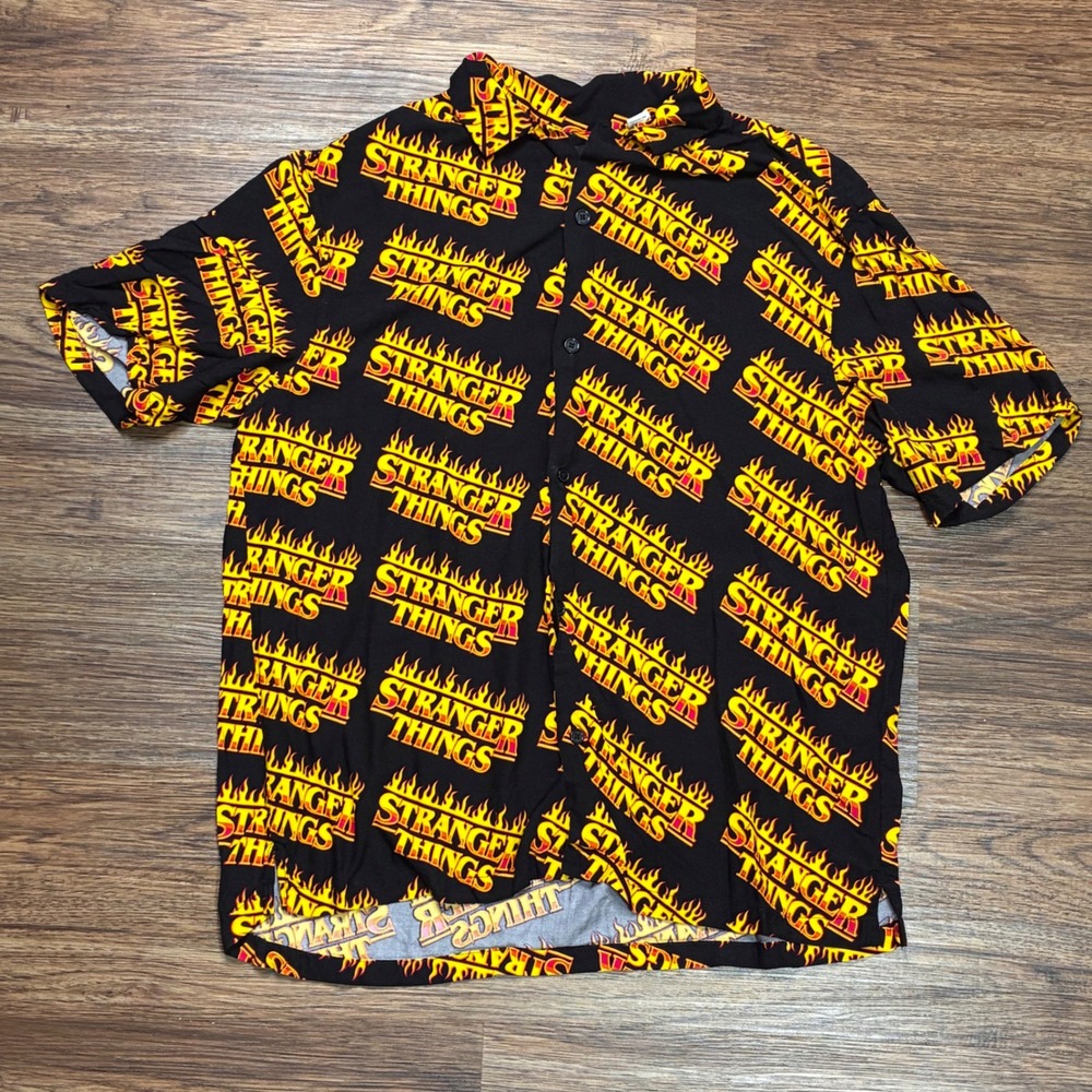 H&M Stranger Things Flame Logo Button Up Shirt Men's XL Black All Over Print